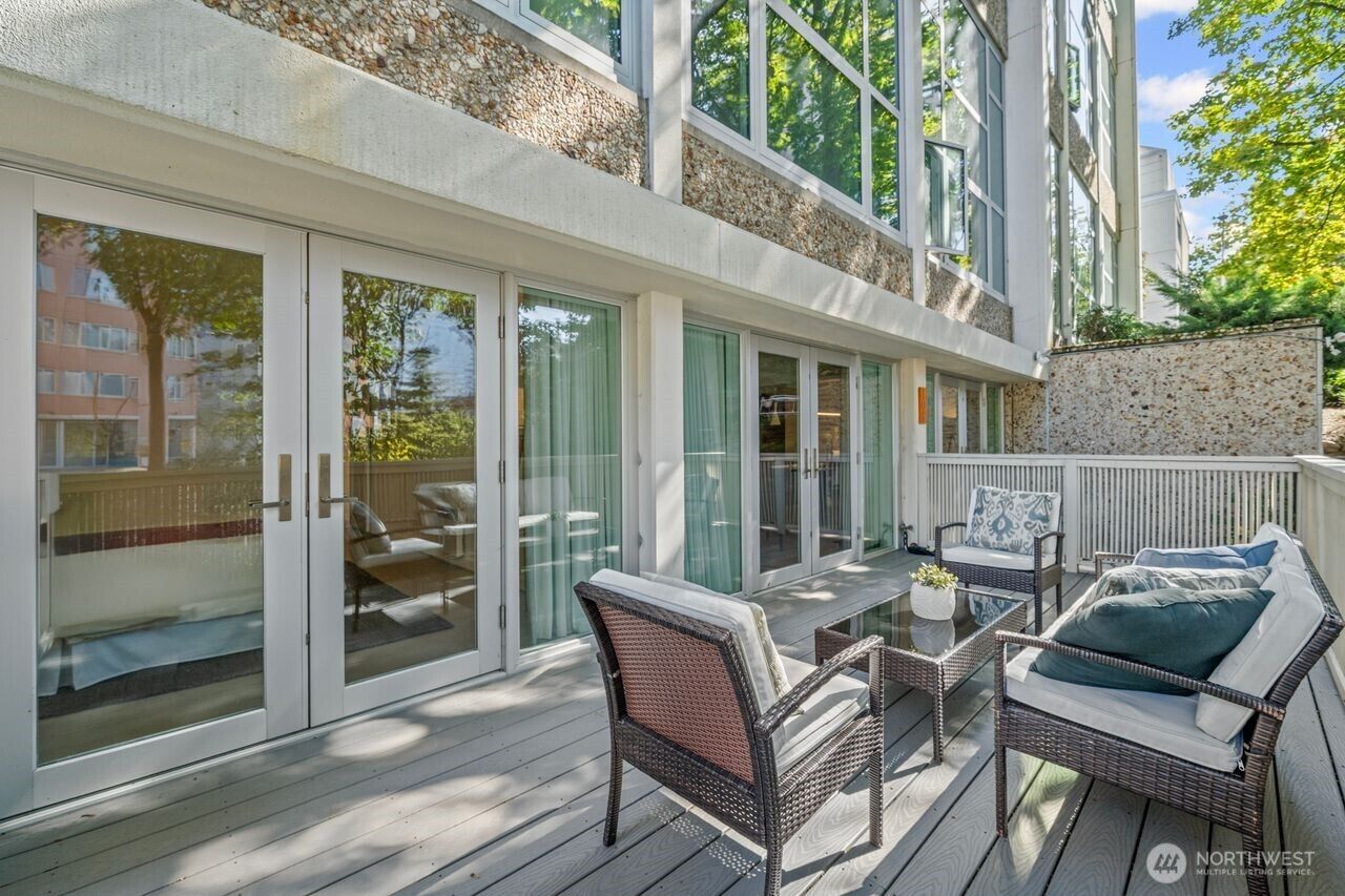 Property Photo: 1000 Union Street 106 WA 98101