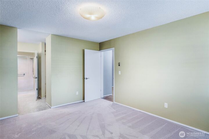 Property Photo: 1800 Skyline Way 205 WA 98221