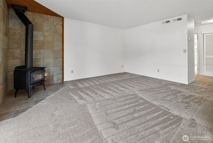 Property Photo: 14124 74th Place NE C WA 98034
