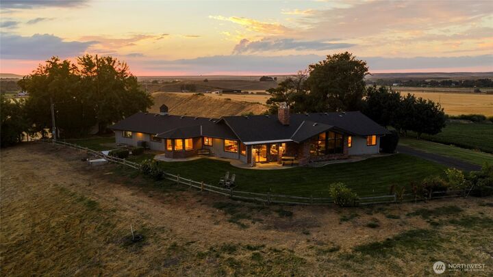 Property Photo:  117  Narcissa Place  WA 99362 
