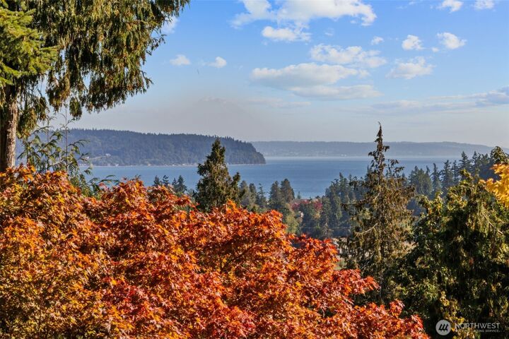Property Photo:  5504  Emil Road  WA 98260 