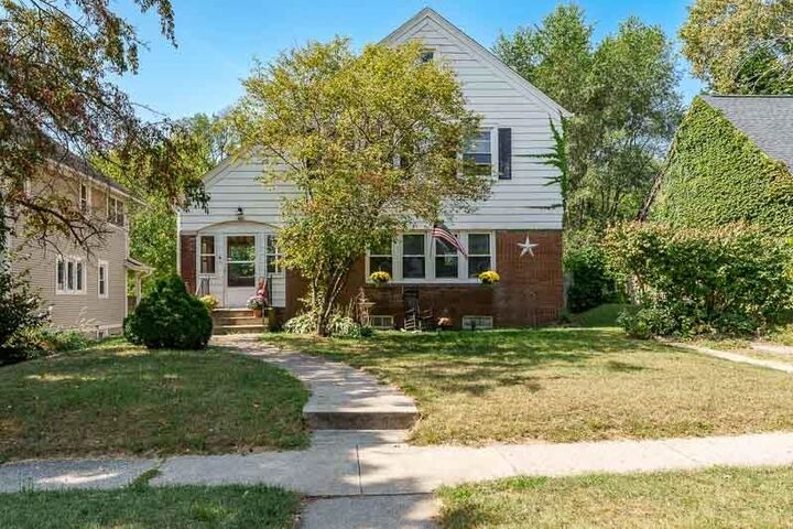 410 N Chicago Avenue  Rockford IL 61107 photo