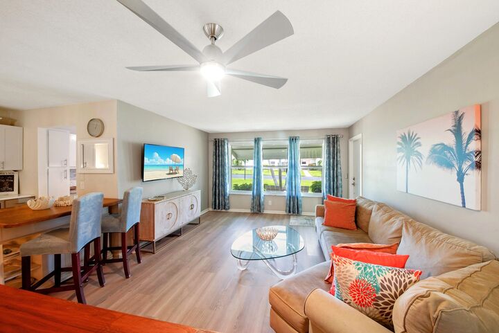 Property Photo:  220 South Boulevard Unit B  FL 33435 