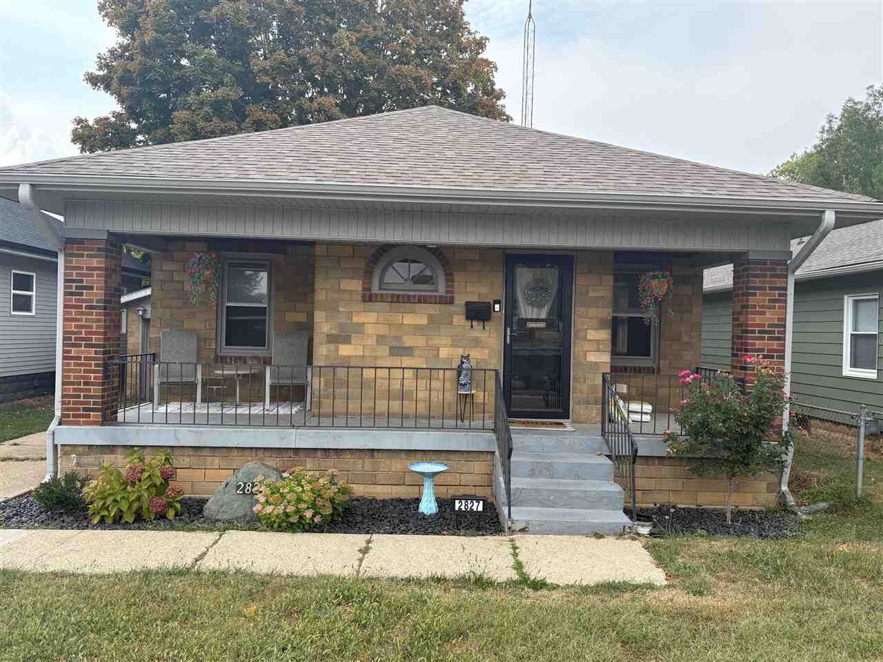 Property Photo:  2827 N Grand Ave  IN 47331 