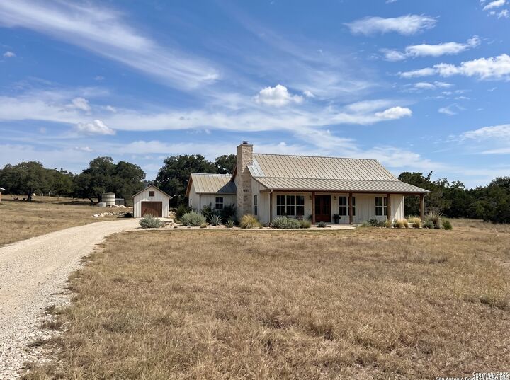 Property Photo:  2110 Phantom Rider Trl  TX 78070 