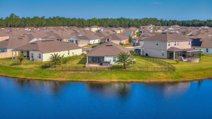Property Photo: 130 Huesca Ct FL 32084