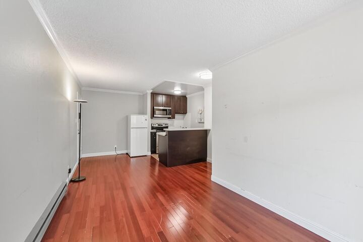 Property Photo: 123 Piccadilly Place F CA 94066