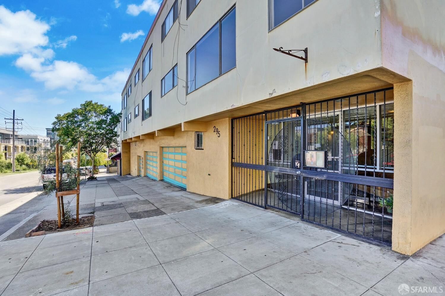 Property Photo:  295 Buchanan Street  CA 94102 