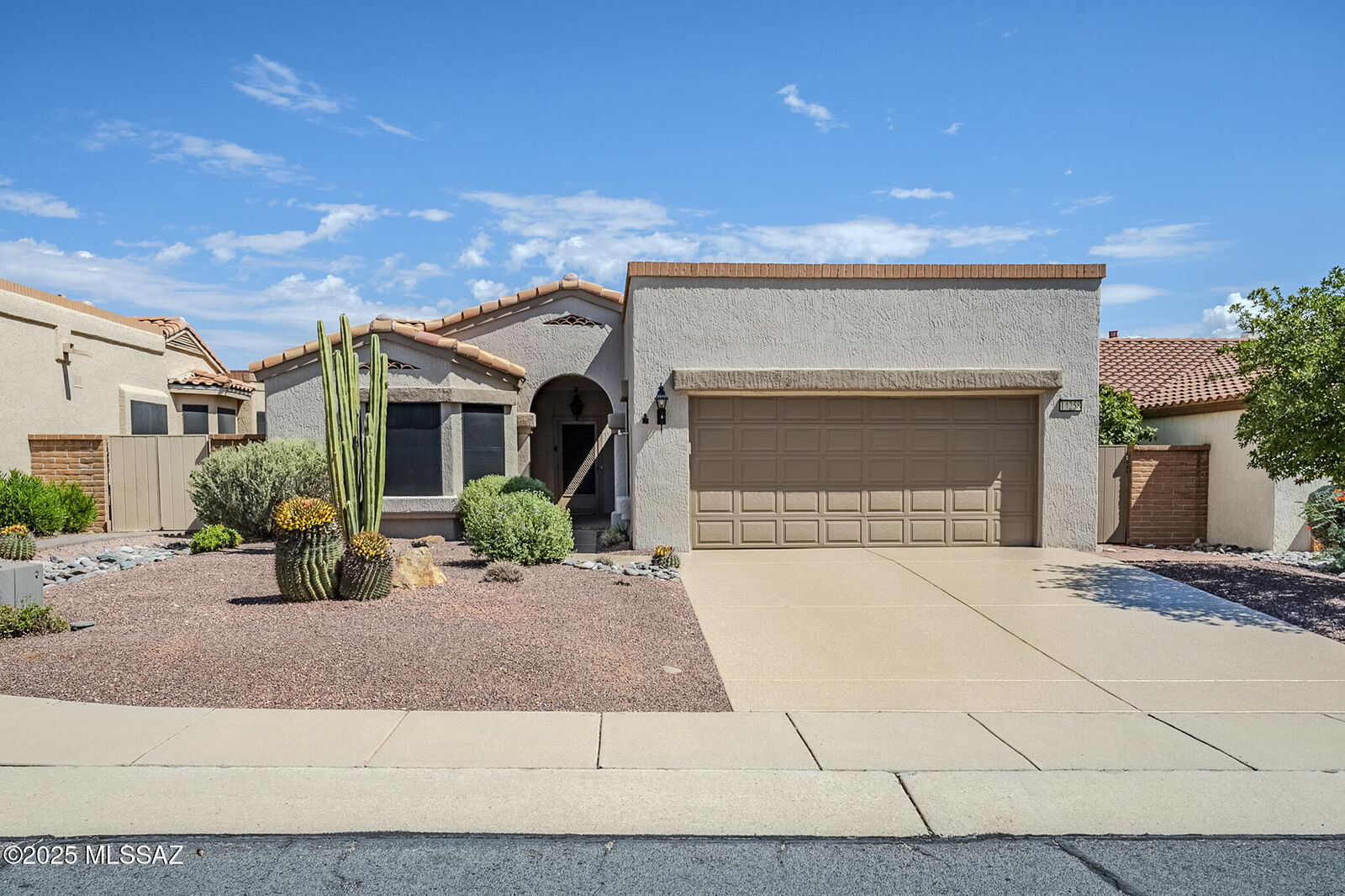 Property Photo:  14258 N Copperstone Drive  AZ 85755 