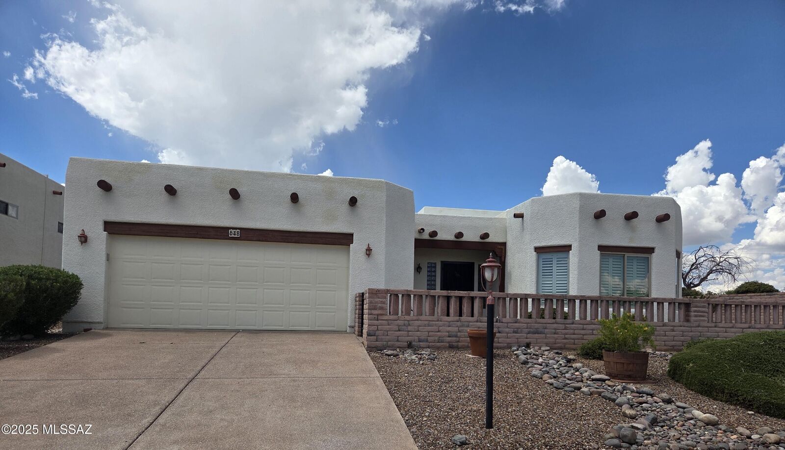Property Photo:  648 S Placita Prosperidad  AZ 85614 