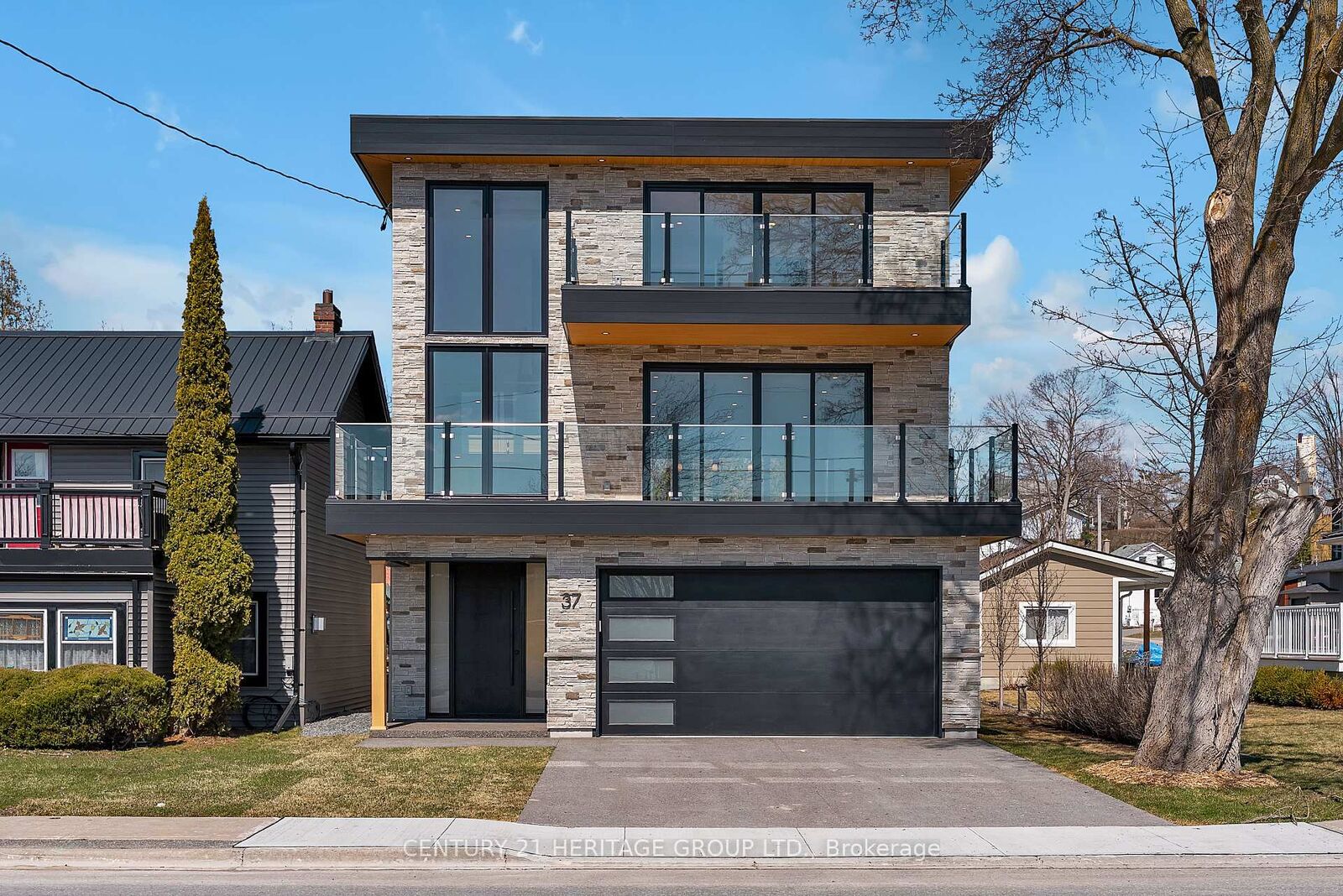 Property Photo: 37 Front Street ON K0L 1Y0