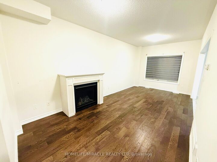 Photo de la propriété:  112 Baker Street N  ON L2V 0M9 
