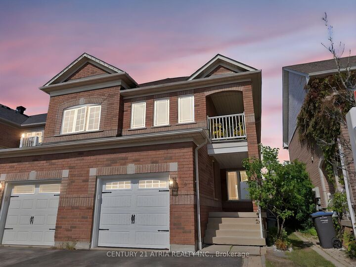 Property Photo:  459 Stonetree Court  ON L5B 4H3 