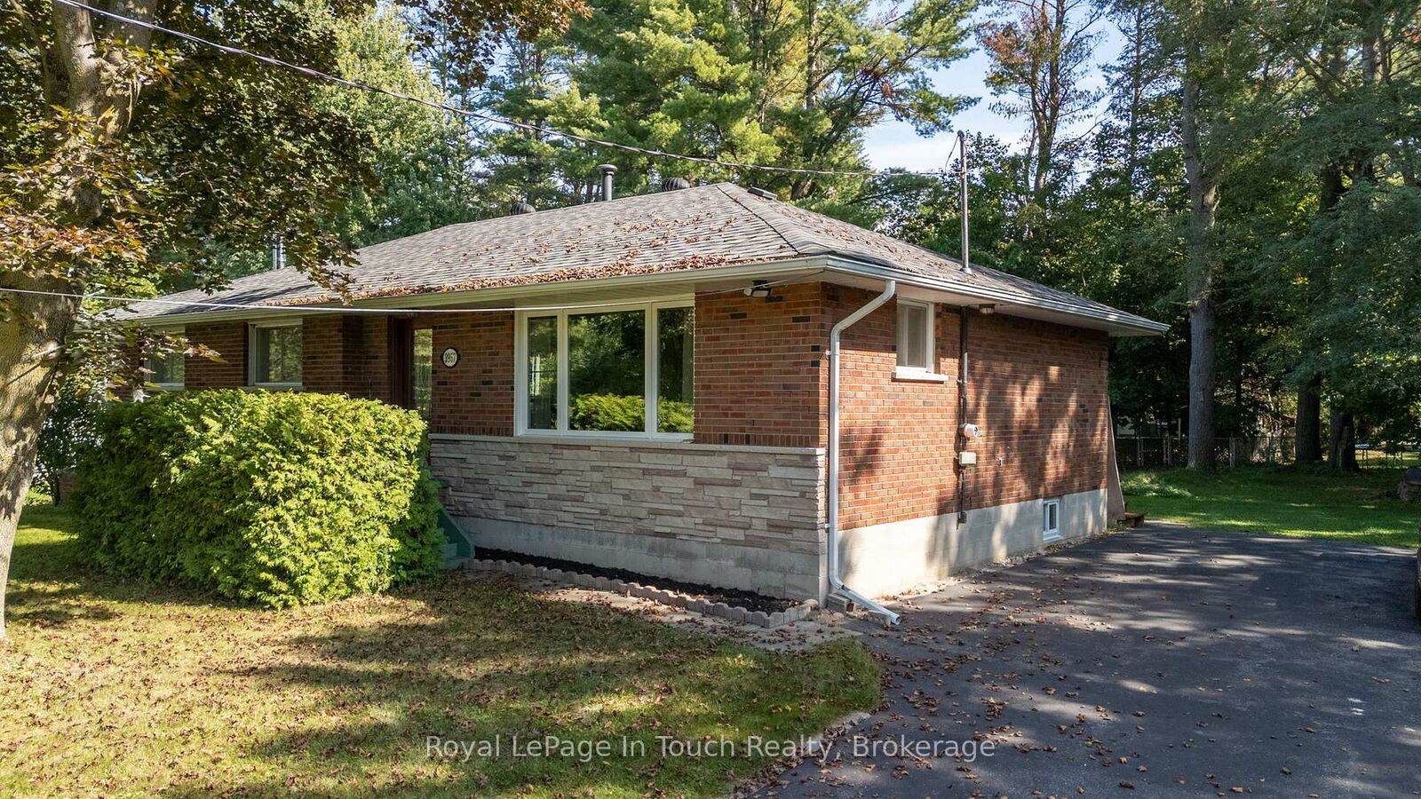 Photo de la propriété: 3957 Horseshoe Valley Road W ON L9X 1E9