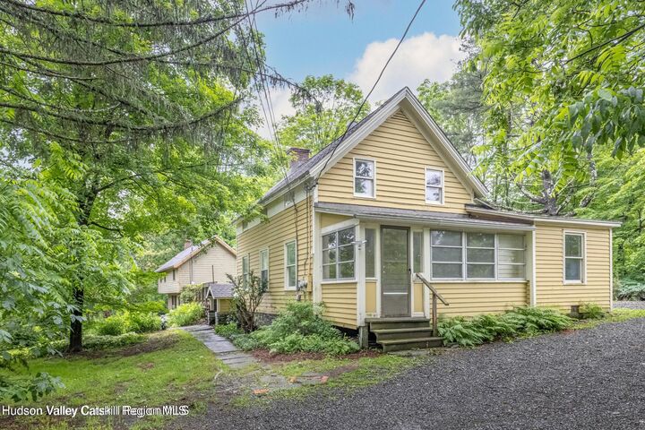 Property Photo:  571-575 County Route 2  NY 12404 