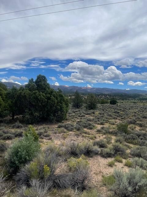 Property Photo: 1091 S Old US Hwy 89 UT 84735