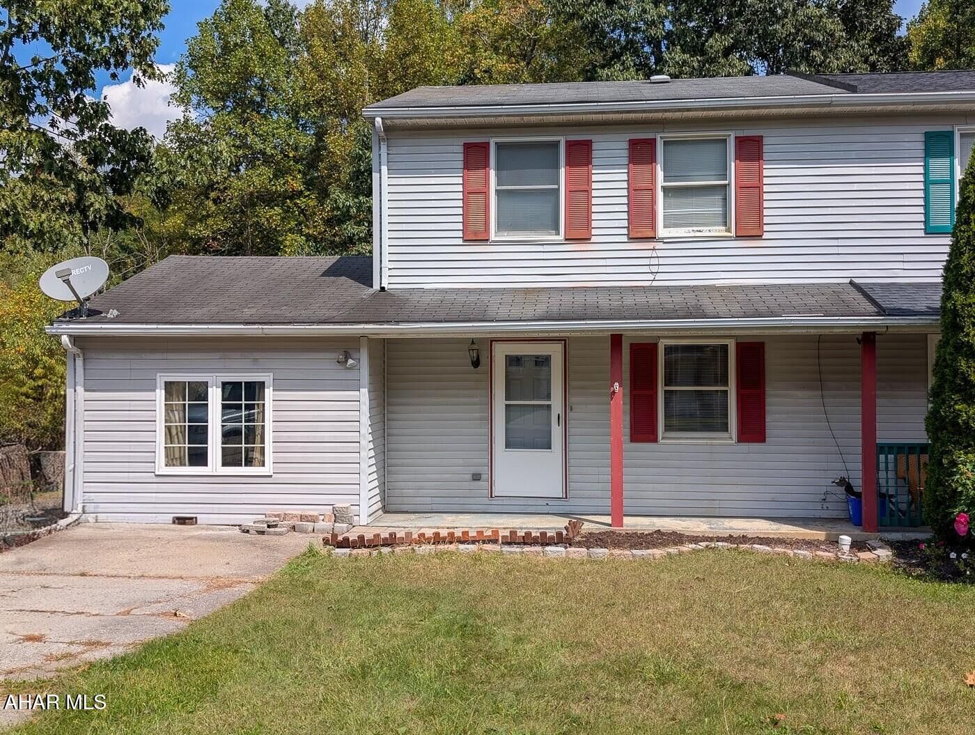 Property Photo:  1158 Creekside Drive  PA 16601 