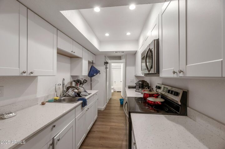 Property Photo:  18202 N Cave Creek Road 111  AZ 85032 