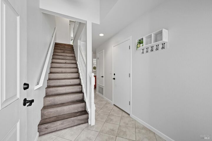 Property Photo:  576 E Jasmine Circle  CA 95407 