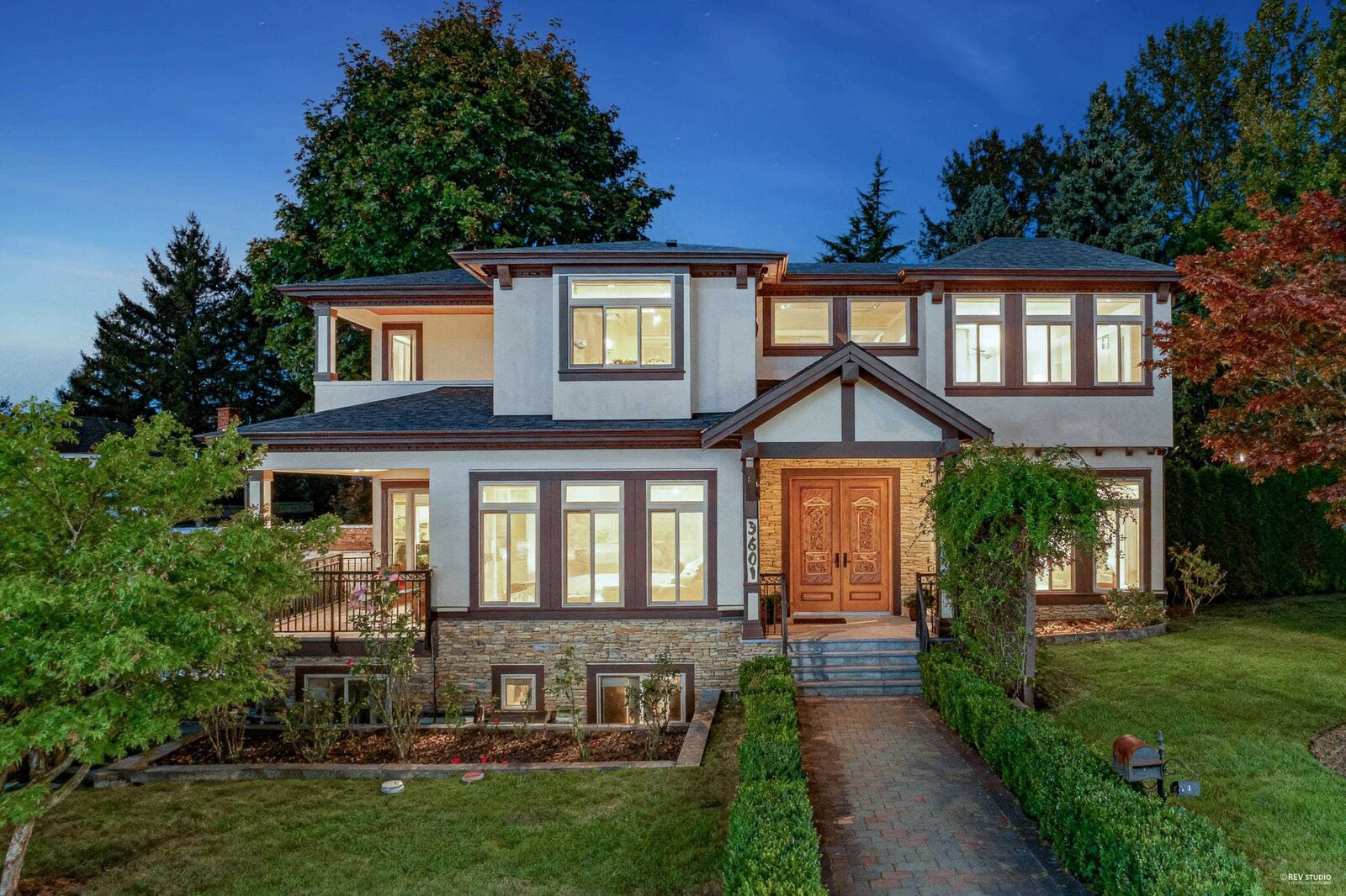Property Photo: 3601 Lynndale Crescent BC V5A 3S4