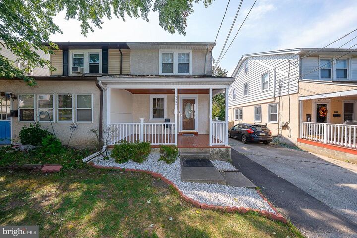 Property Photo:  522 Alexander Avenue  PA 19026 