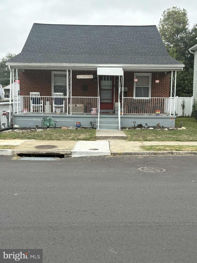 Property Photo:  618 Chestnut Street  MD 21740 