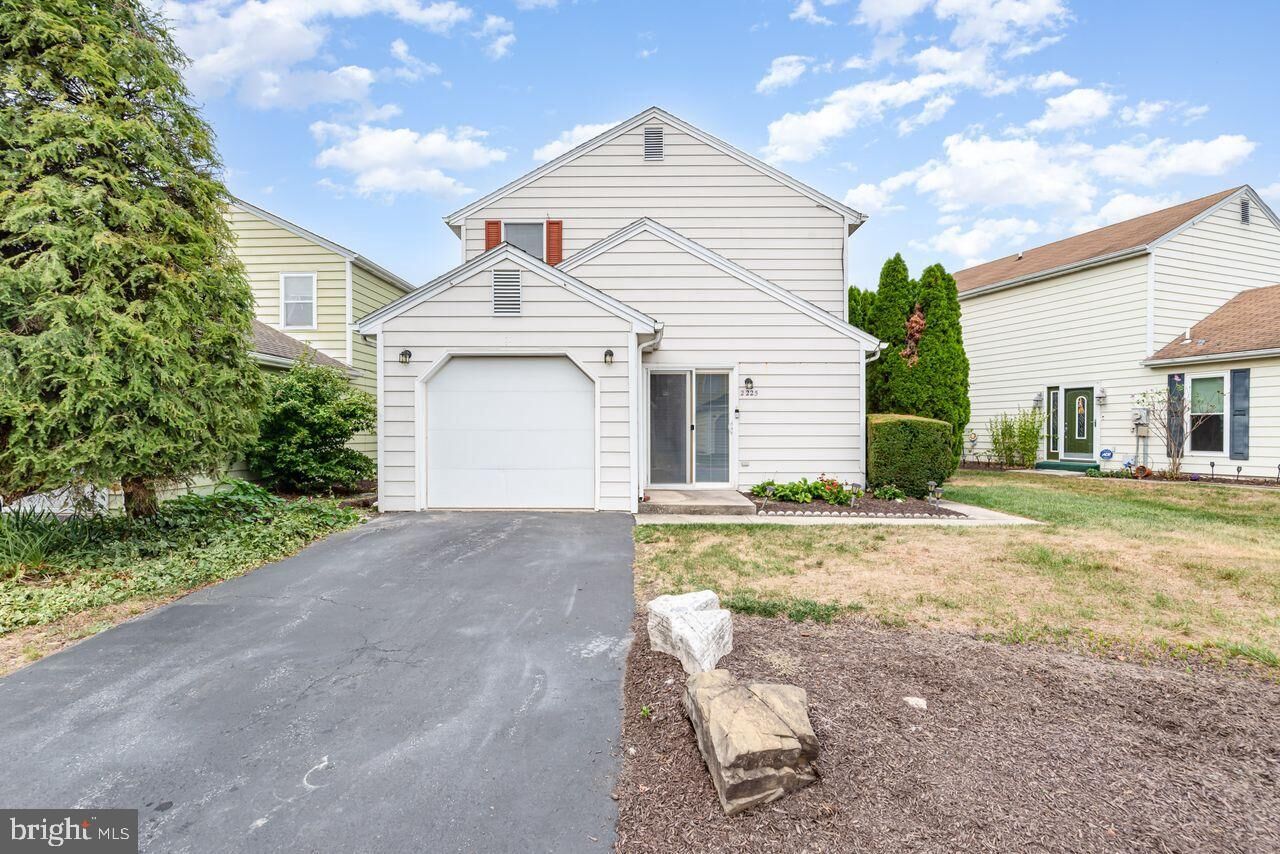 Property Photo:  2225 Concord Circle  PA 17110 