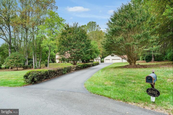 Property Photo:  10702 Milkweed Drive  VA 22066 