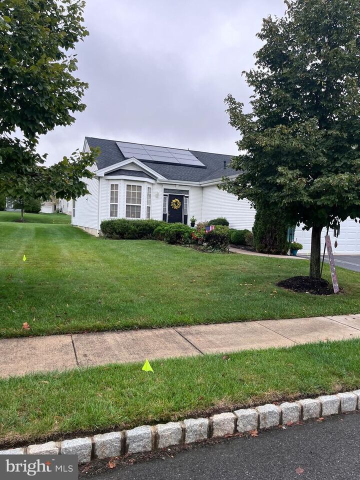 87 Chamber Lane  Columbus NJ 08022 photo