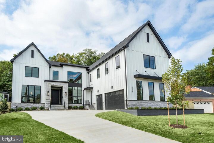 6908 Southridge Drive  McLean VA 22101 photo