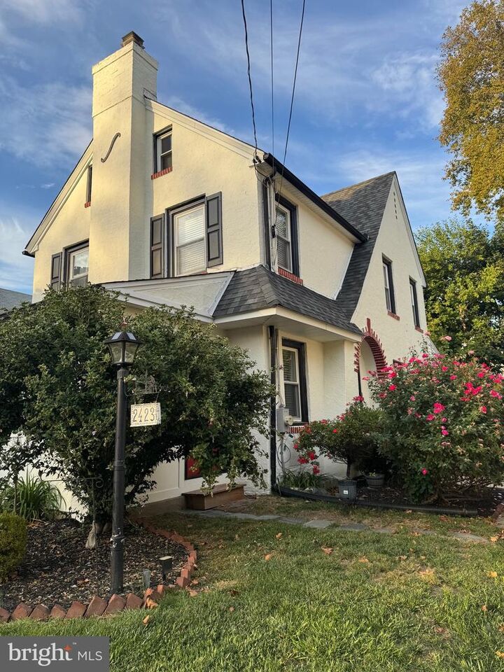 2423 Hollis Road  Havertown PA 19083 photo