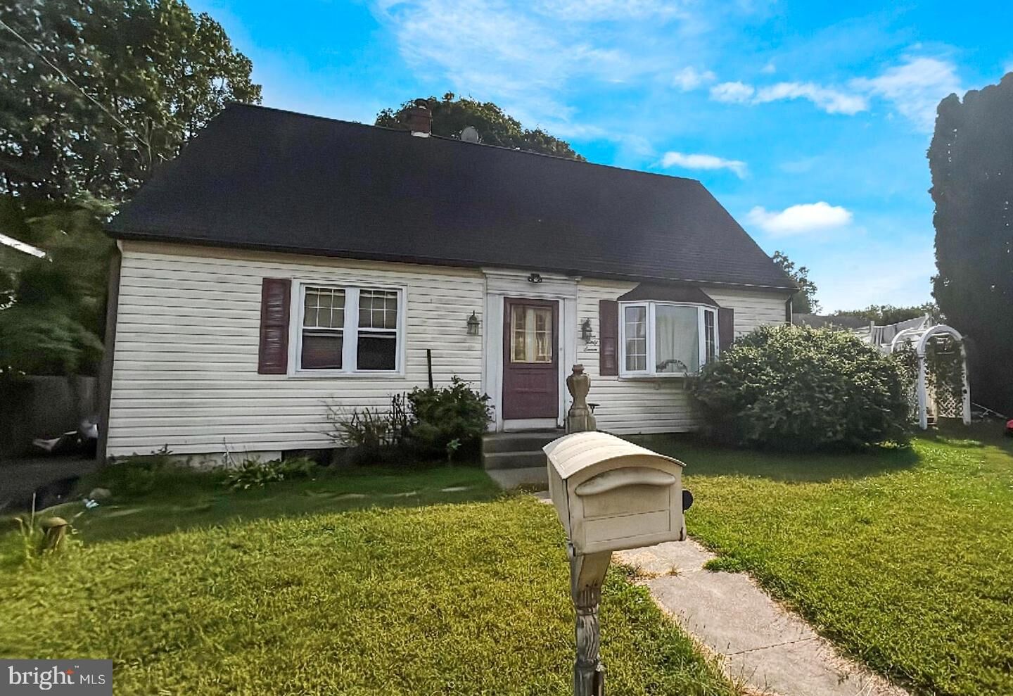 Property Photo: 1237 Clayton Avenue PA 19053