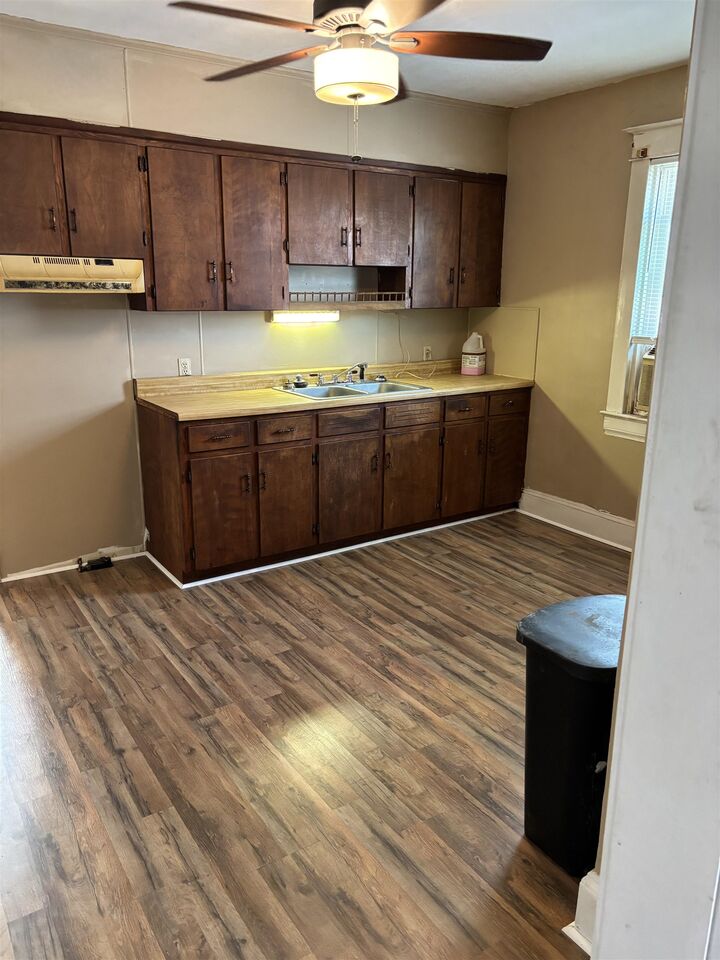 Property Photo:  655 Rock St E  VA 22802