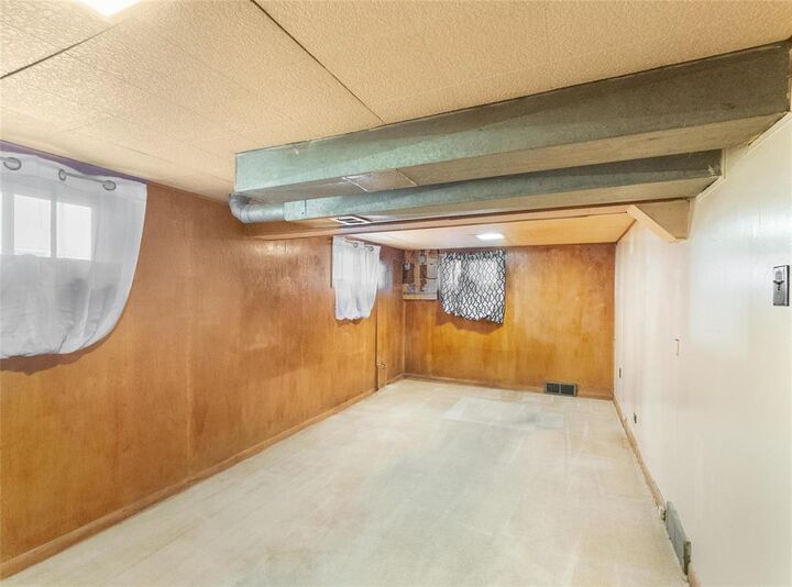 Property Photo:  270 Kenaston Boulevard  MB R3N 1V4 