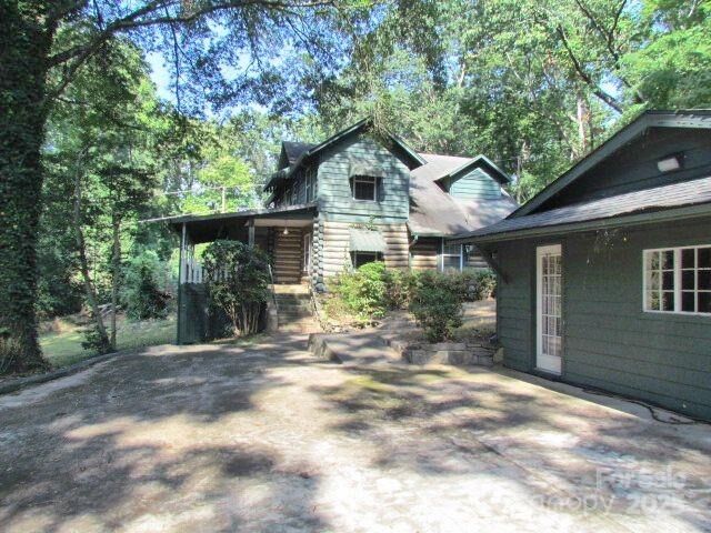 Property Photo: 3465 Lynn Road NC 28782