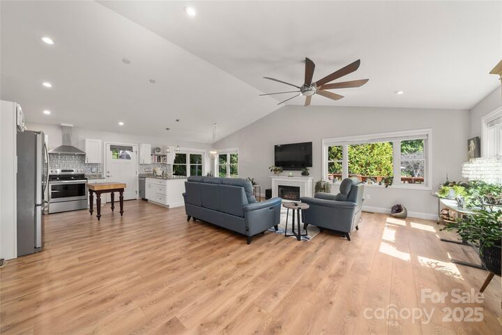 Property Photo:  118 Rolling Lane  NC 28751