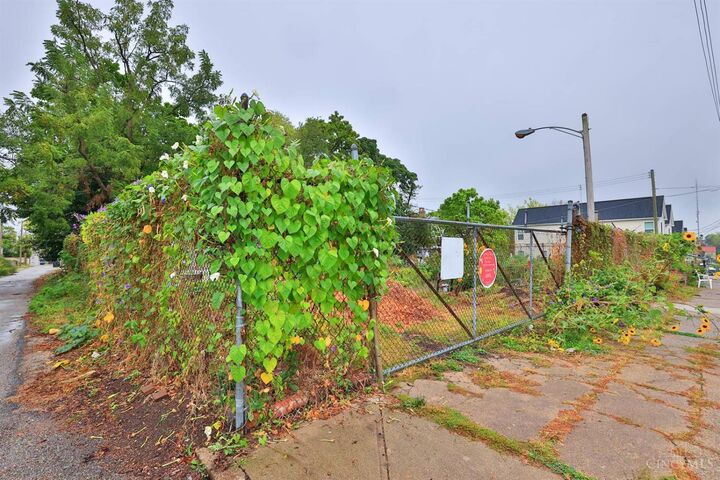 Property Photo: 2400 Concord Street OH 45206