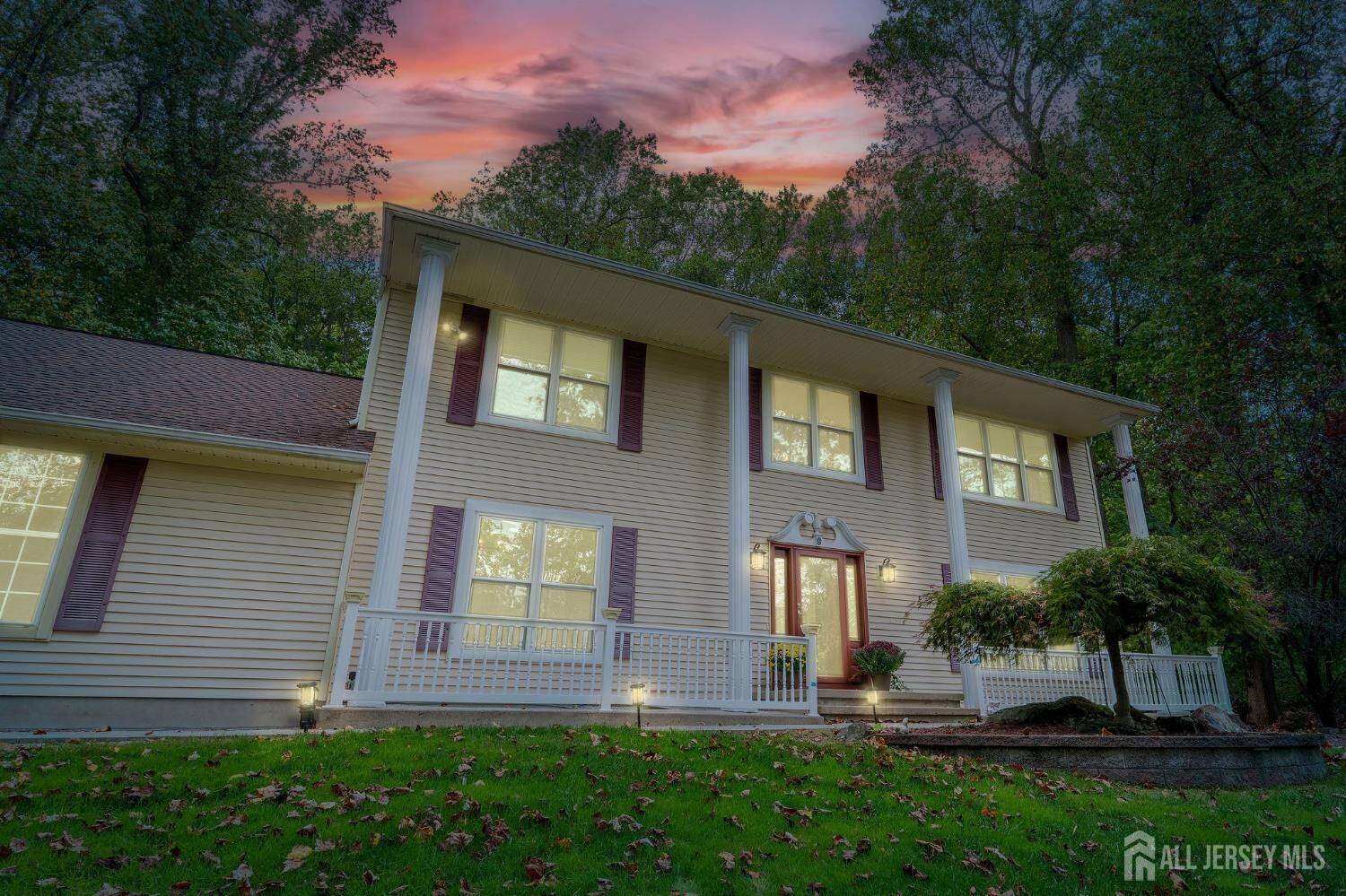 Property Photo:  9 Stirrup Way  NJ 08540 