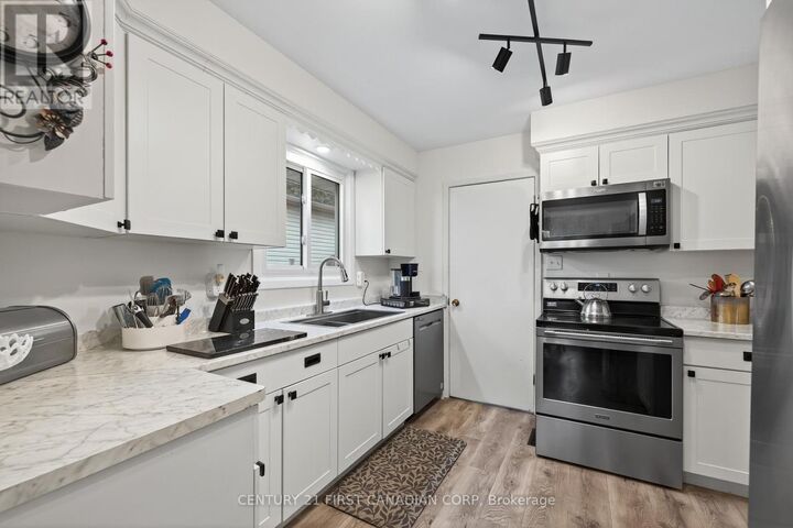Property Photo:  20 Ashbury Avenue  ON N6E 1S8 