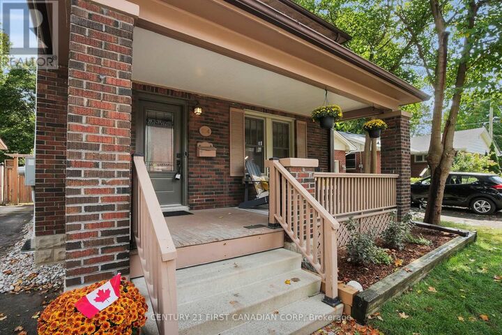 Property Photo:  214 Langley Street  ON N6C 4G6 