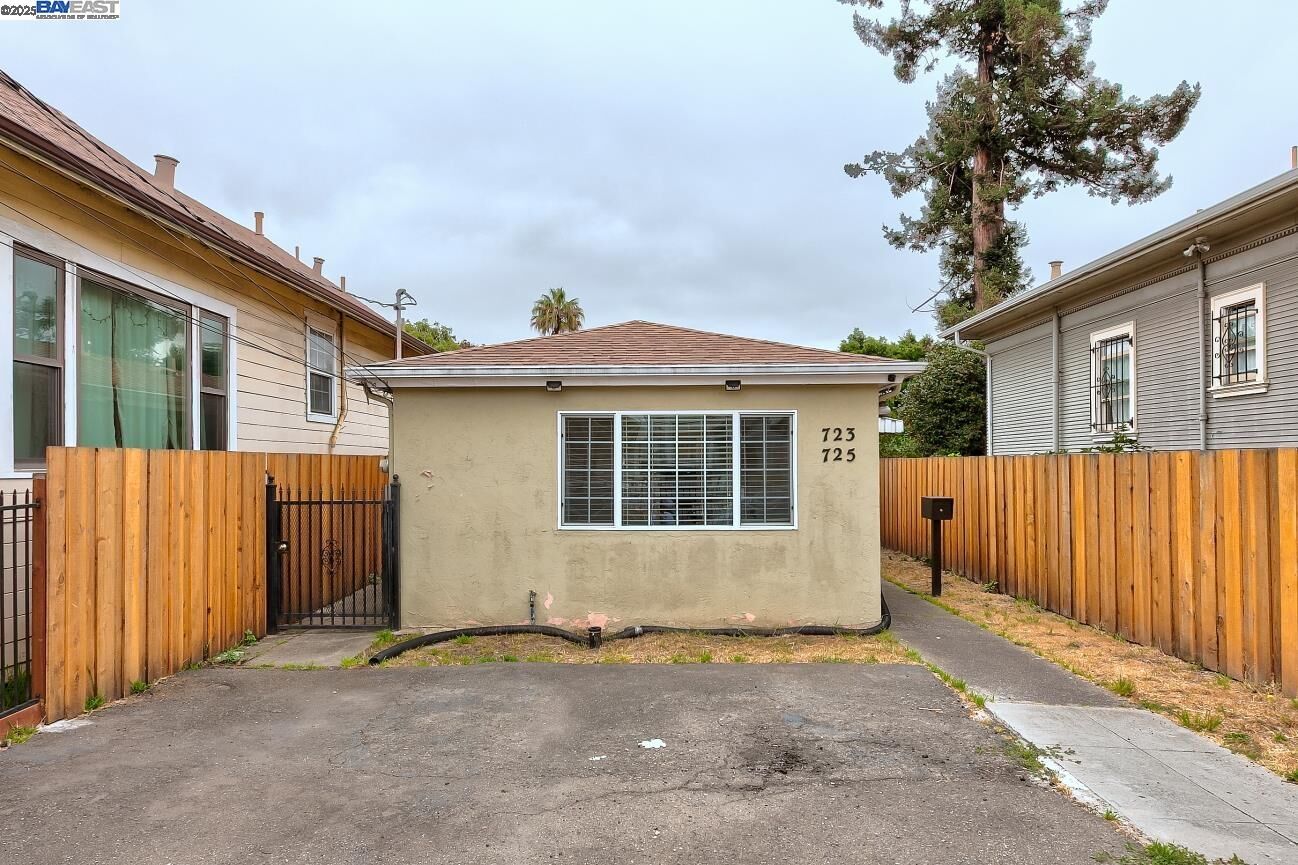 Property Photo: 723 Apgar St CA 94609
