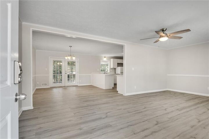 Property Photo: 6278 Thornhedge Drive GA 30296