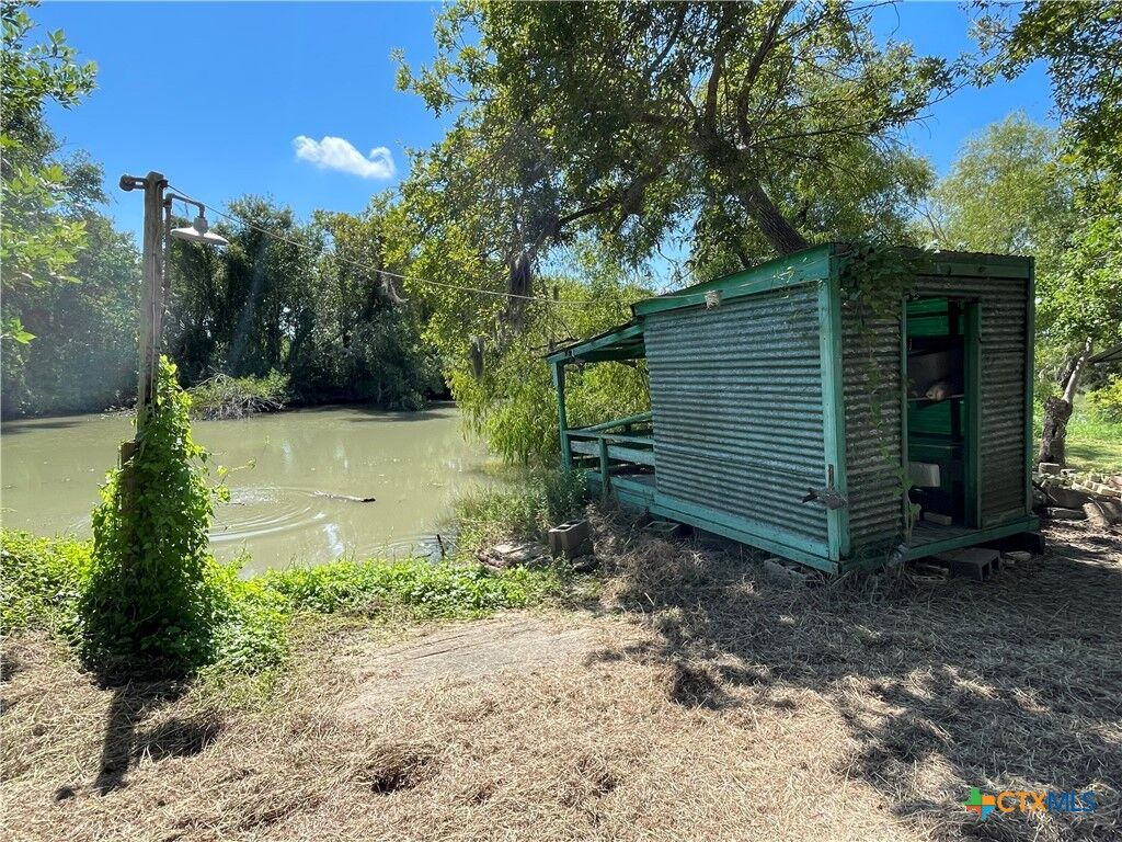 Property Photo:  3 Haeber Lane  TX 77990 