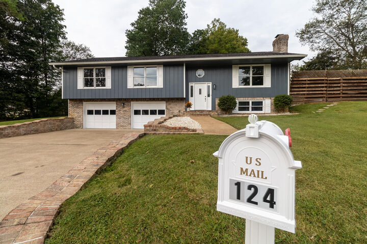 Property Photo:  124 Sunburst Court NW  TN 37312 