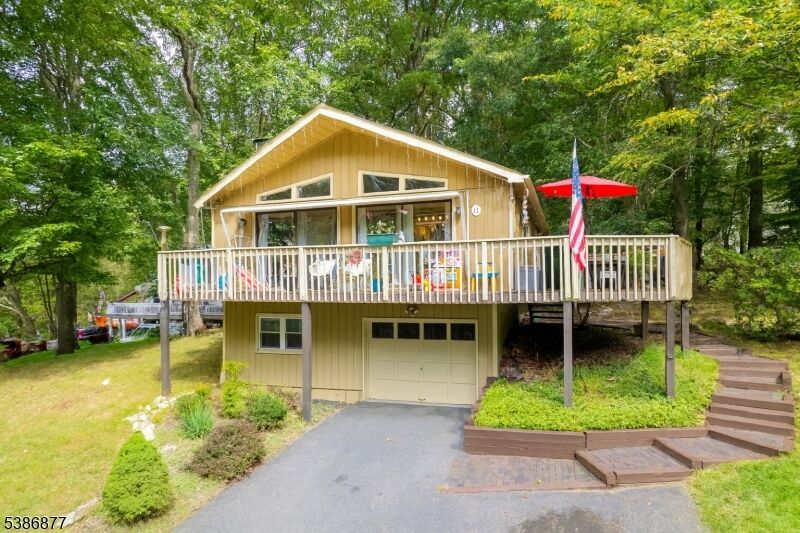 Property Photo: 11 High Ct NJ 08829