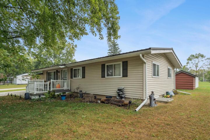 305 8th Ave SW  Oelwein IA 50662 photo