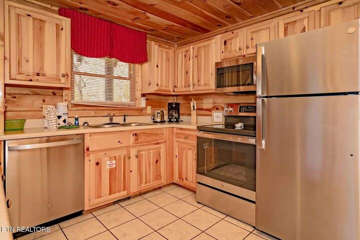 Property Photo:  4418 Forest Vista Way  TN 37863 