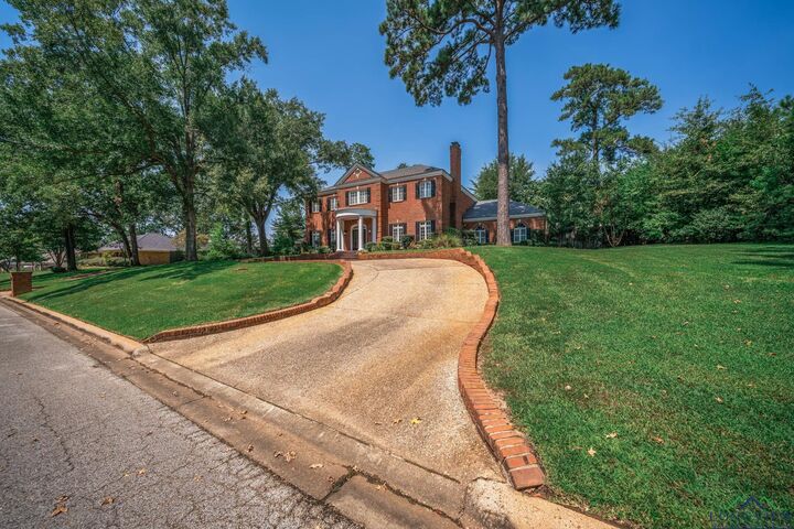 Property Photo: 1305 Mockingbird Ln TX 75601