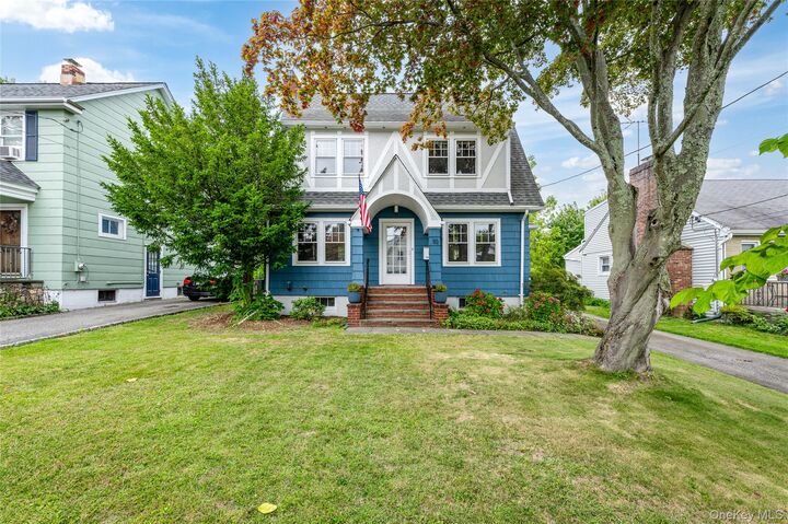 Property Photo:  10 Mohegan Road  NY 10562 