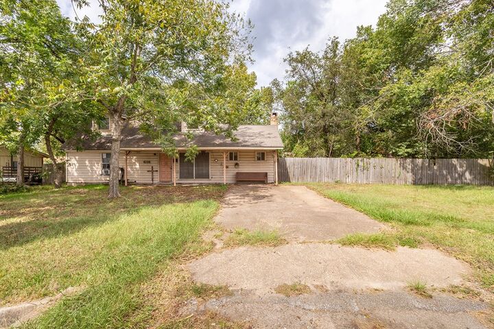Property Photo:  616 South Temple Drive  TX 75941 
